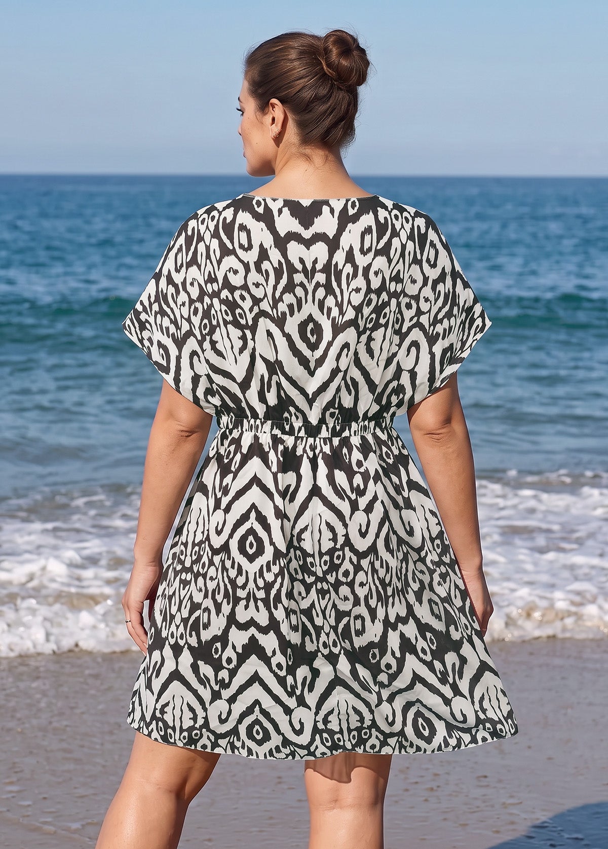 Plus Size Black White Ikat Geometric Print V Neck Short Sleeves Women Swim Cover Up Dress