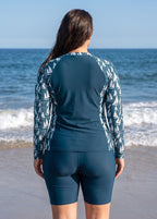 Curvy Teal Sailboat Print Scoop Neck UPF50+ Long Sleeves Modest Zipper Swimsuit Tankini Top